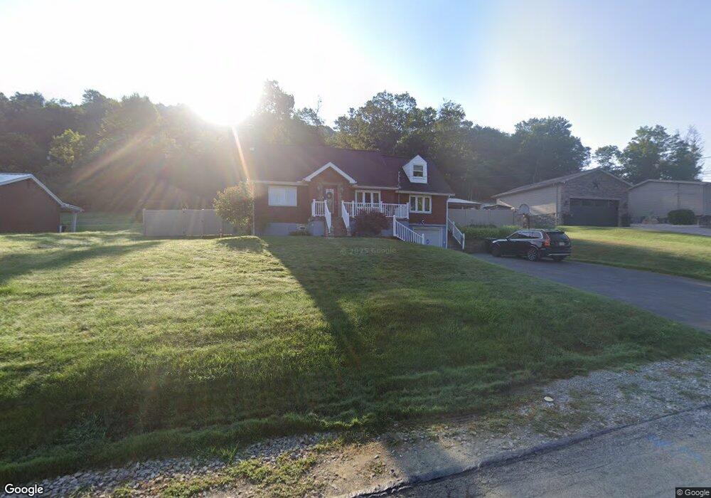 4257 Pine Hollow Rd, Trafford, PA 15085 - photo 1