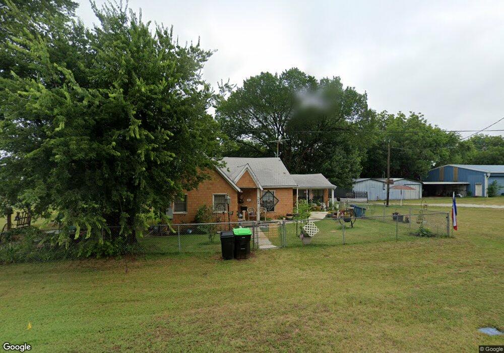 209 N Allen St, Boyd, TX 76023 - photo 1