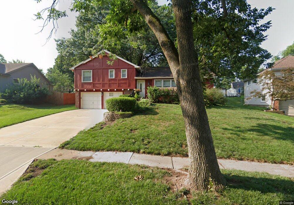 10005 W 68th St, Shawnee, KS 66203 - photo 1