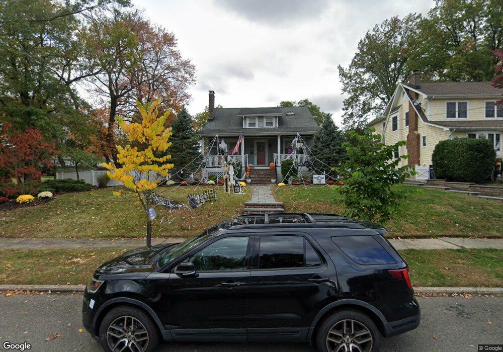 884 Dorian Rd, Westfield, NJ 07090 - photo 1