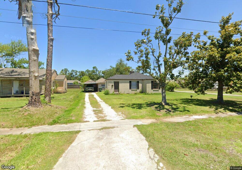 1319 Oklahoma St, Lake Charles, LA 70607 - photo 1
