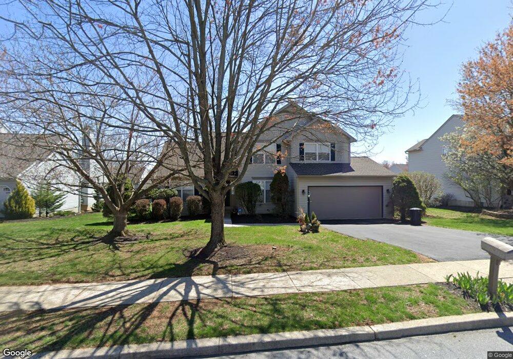 1108 Stonehenge Dr, Reading, PA 19606 - photo 1