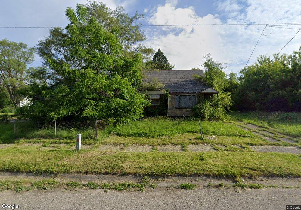 305 E Russell Ave, Flint, MI 48505 - photo 1