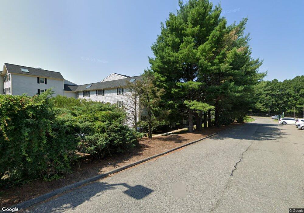 1216 Vfw Pkwy unit 1, West Roxbury, MA 02132 - photo 1