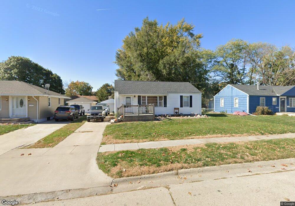 3810 48th Place, Des Moines, IA 50310 - photo 1