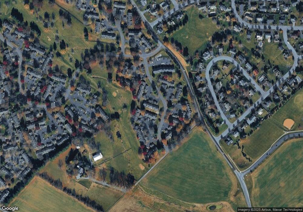 213 Barrington Ct, Palmyra, PA 17078 - photo 1