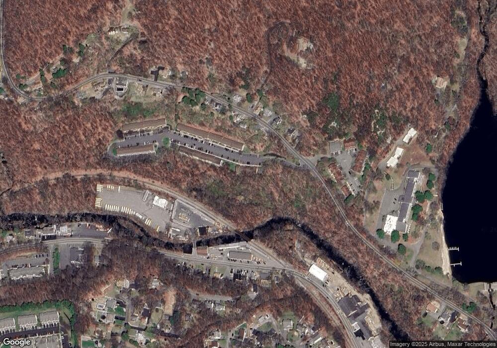 4 Treetop Ct, Bloomingdale, NJ 07403 - photo 1