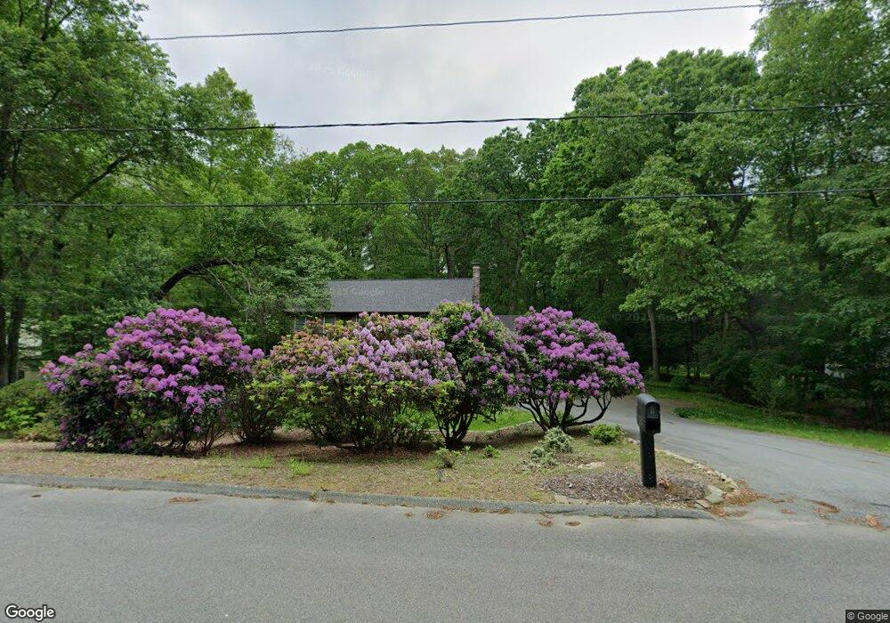 9 Queen Eleanor Dr, Gales Ferry, CT 06335 - photo 1