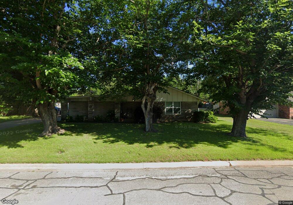 1012 Davis St, Cleburne, TX 76033 - photo 1