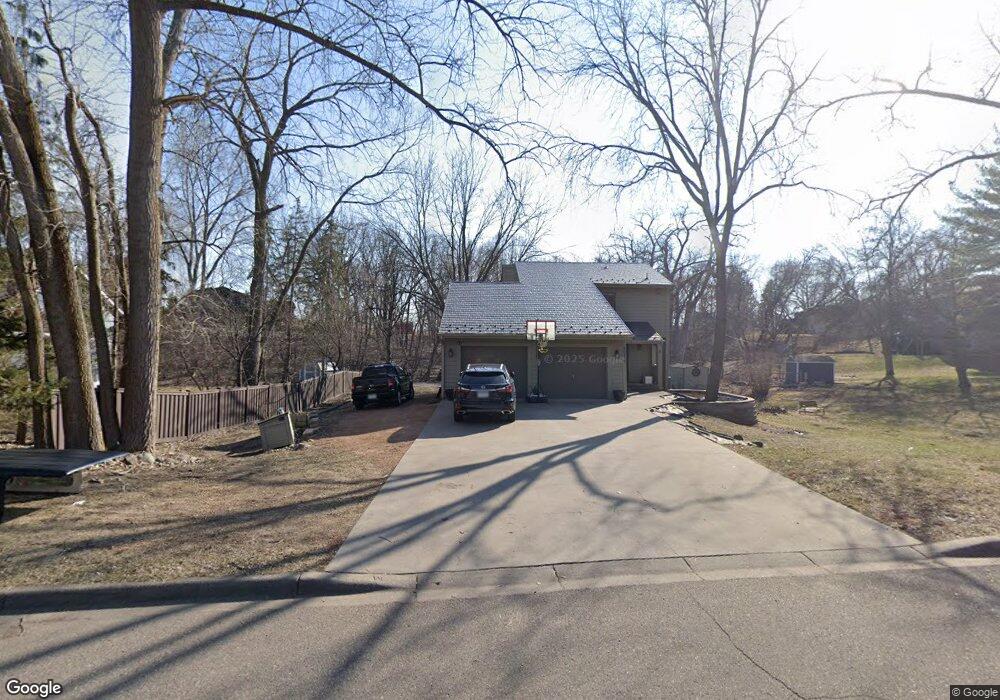 6076 Scenic Rd, Minnetonka, MN 55345 - photo 1