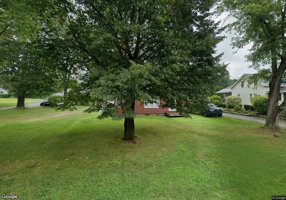 152 E Proctor Rd, Center Rutland, VT 05736 - photo 1