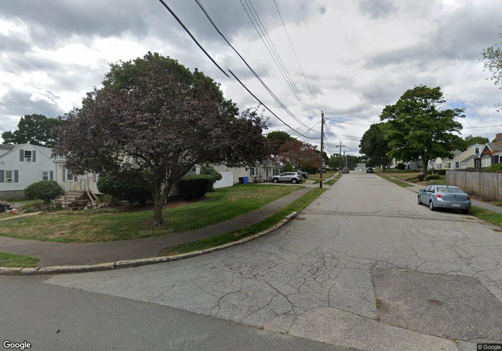 10 Grosvenor Rd, Waltham, MA 02453 - photo 1