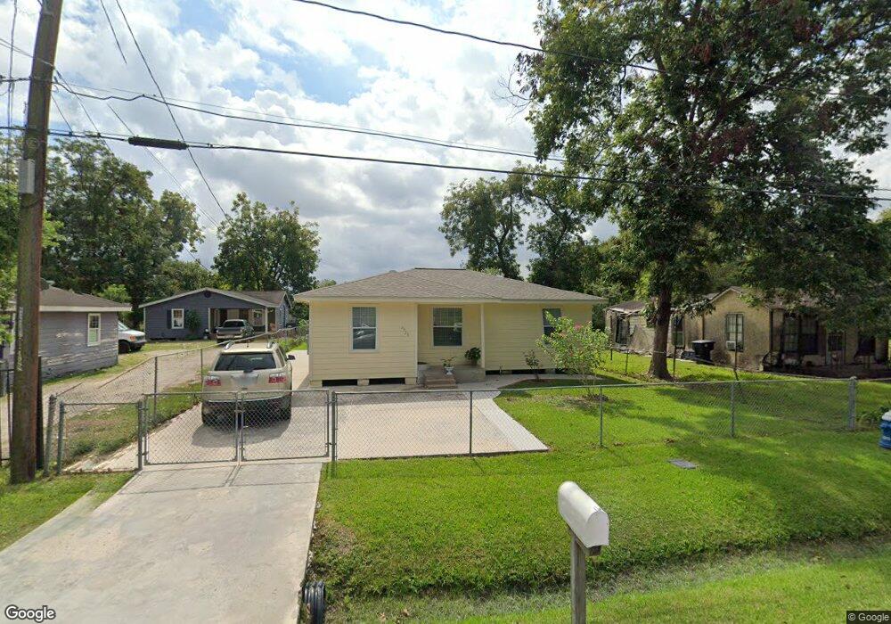 4020 Vaughn St, Houston, TX 77016 - photo 1