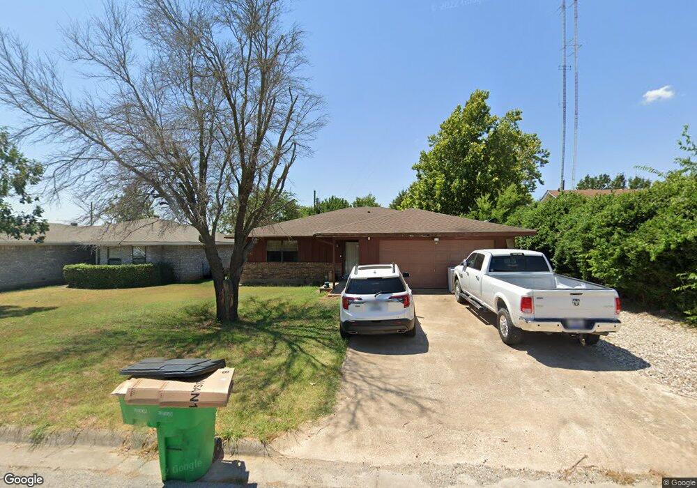 2316 Jodi Ln, Gainesville, TX 76240 - photo 1