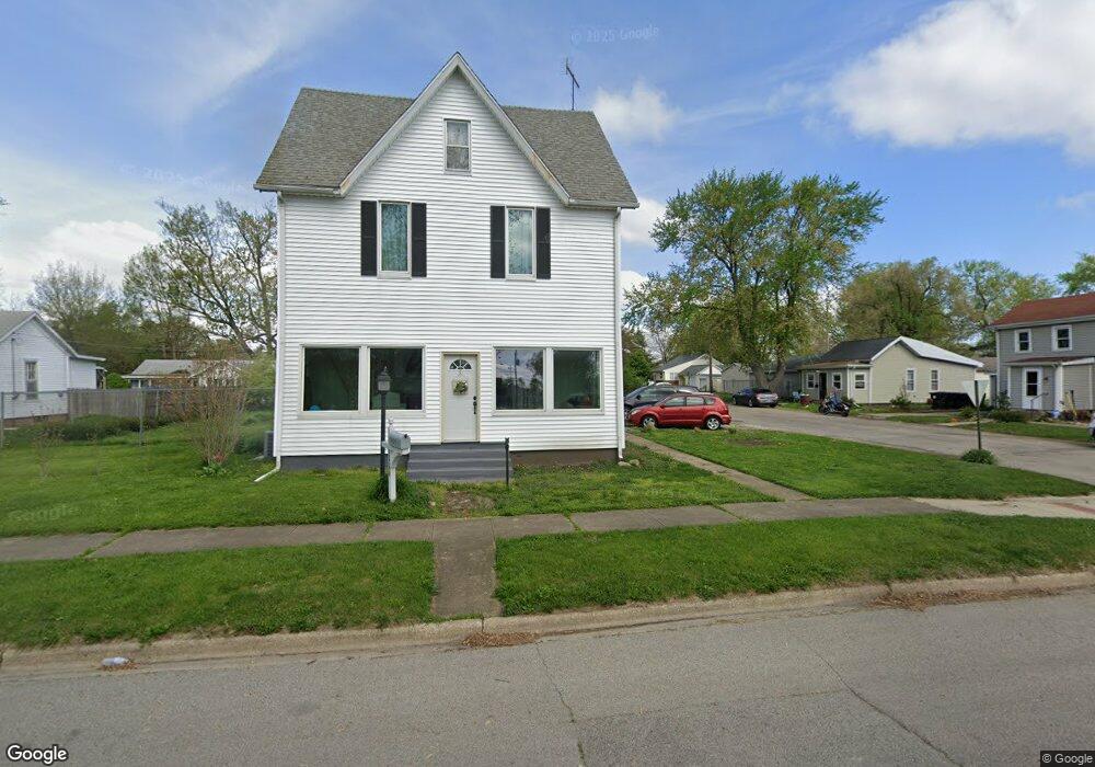 929 N Logan St, Lincoln, IL 62656 - photo 1
