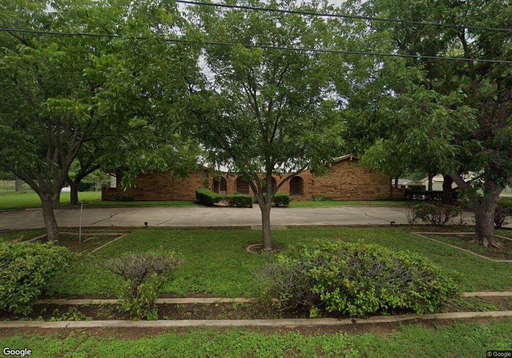 700 N Avenue B, Springtown, TX 76082 - photo 1
