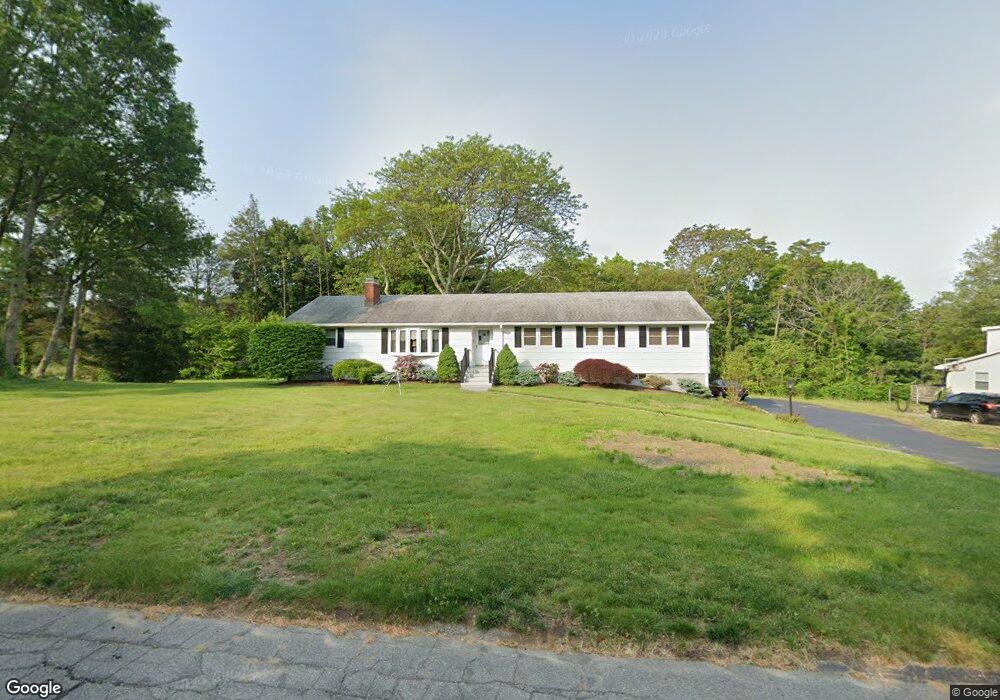 54 Oakridge Rd, Trumbull, CT 06611 - photo 1