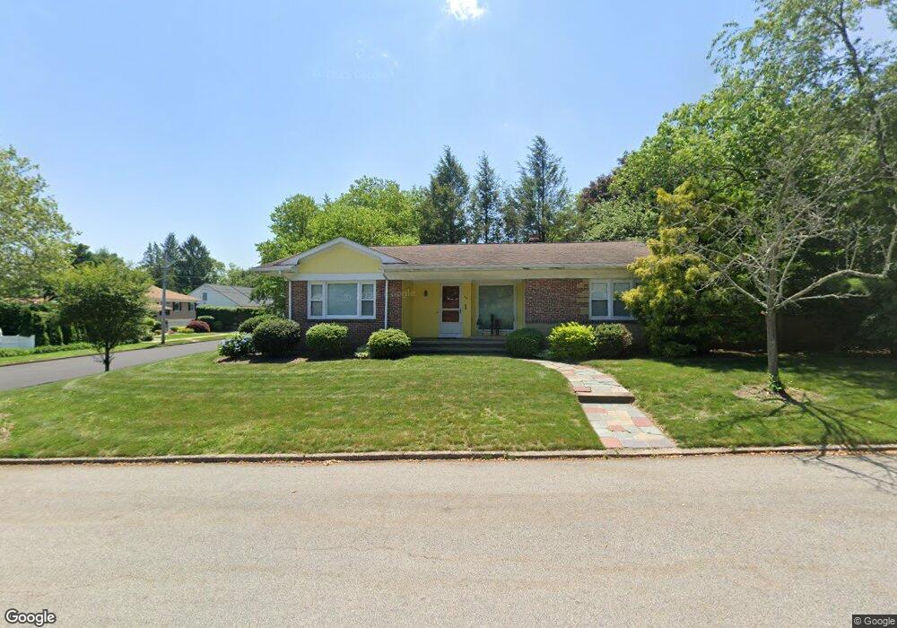 16 Cambria Ct, Pawtucket, RI 02860 - photo 1