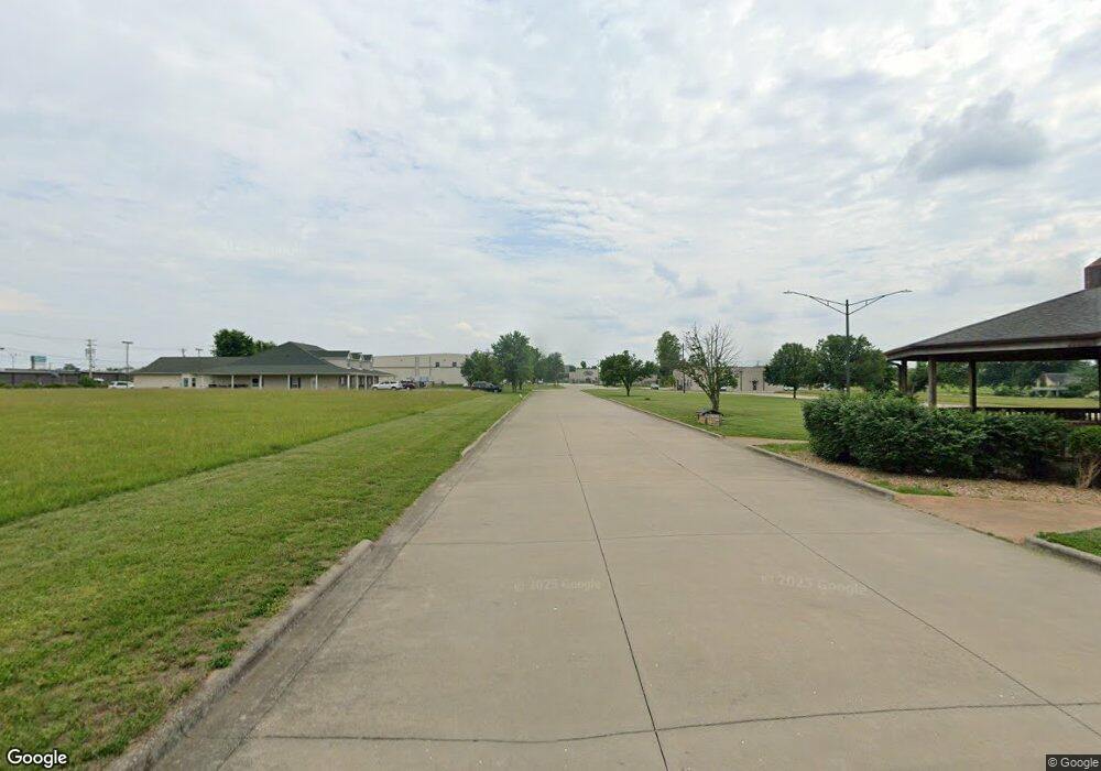 280 Davis Dr, Bolivar, MO 65613 - photo 1