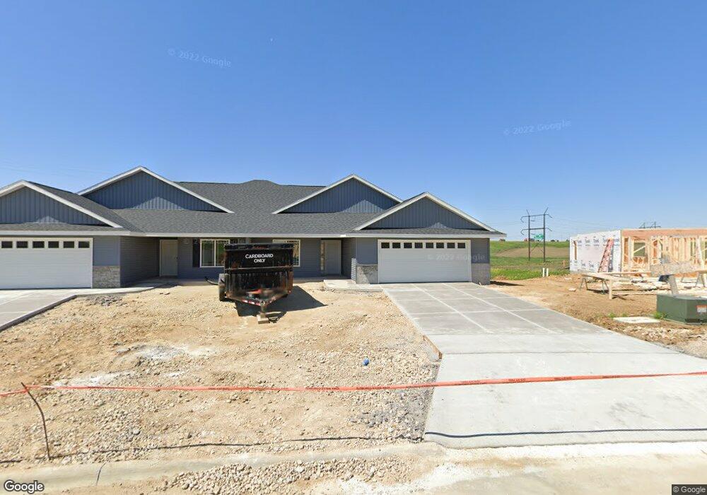 3905 Bluebird Dr SW, Cedar Rapids, IA 52404 - photo 1