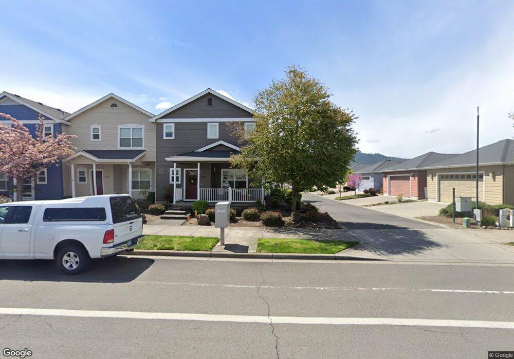 849 N Haskell St, Central Point, OR 97502 - photo 1
