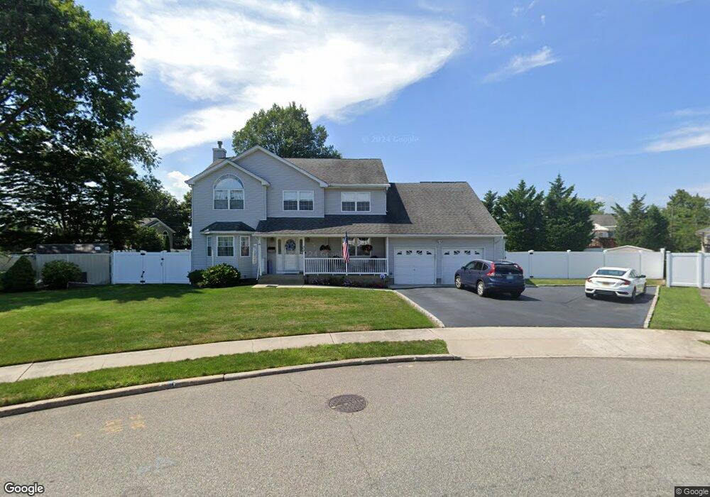 35 Dennis Ln, Bethpage, NY 11714 - photo 1