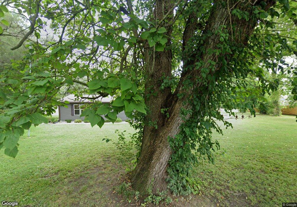 972 E Vernon St, Columbus, IN 47201 - photo 1