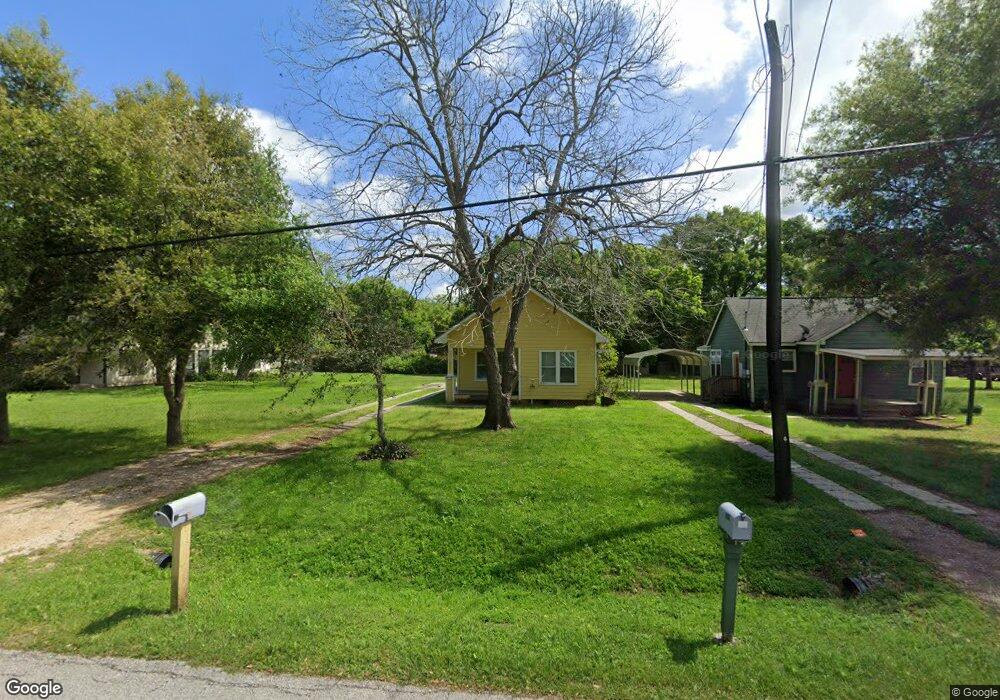 3217 Avenue G, Bay City, TX 77414 - photo 1