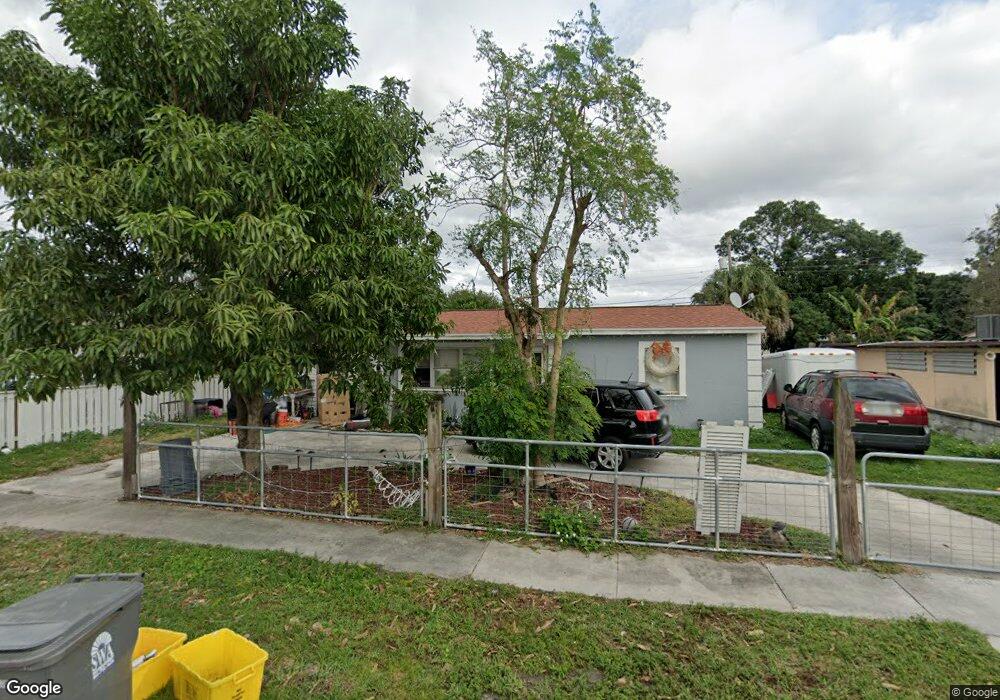 2336 Redwood Rd, West Palm Beach, FL 33409 - photo 1