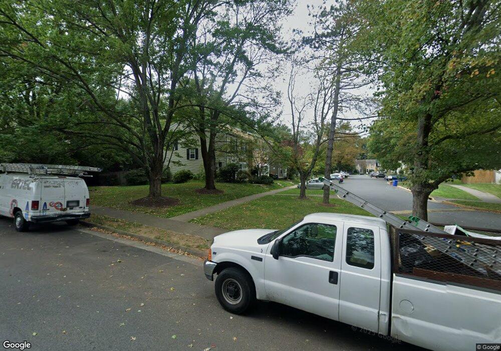 9929 Capperton Dr, Oakton, VA 22124 - photo 1