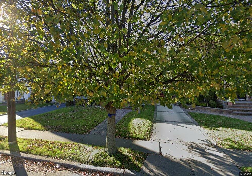 25 Blossom Heath Ave, Lynbrook, NY 11563 - photo 1