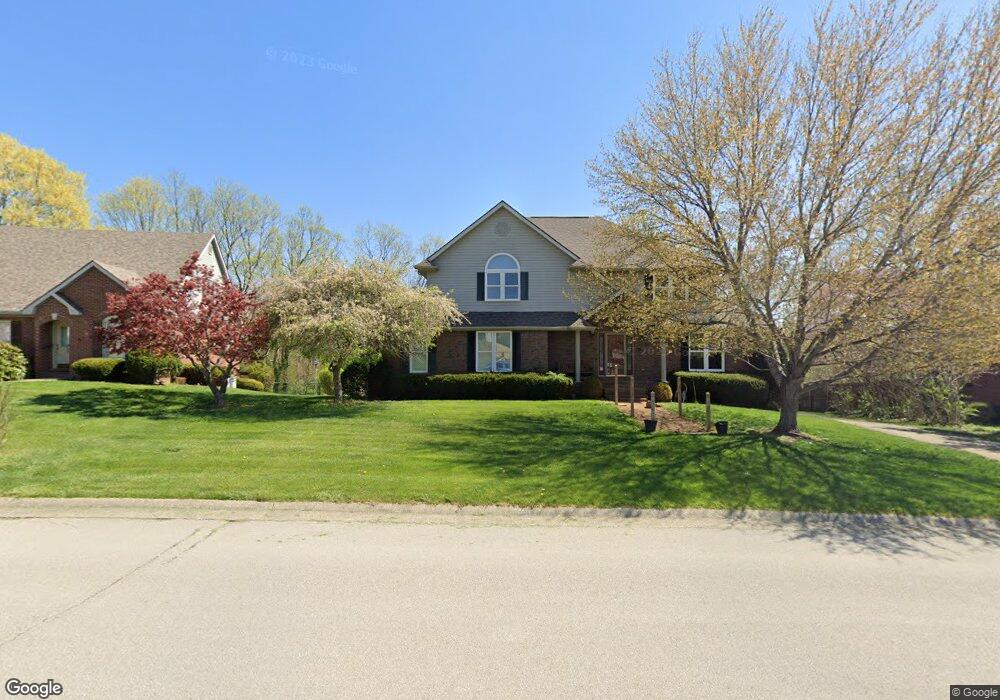 821 Isaac Shelby Cir E, Frankfort, KY 40601 - photo 1