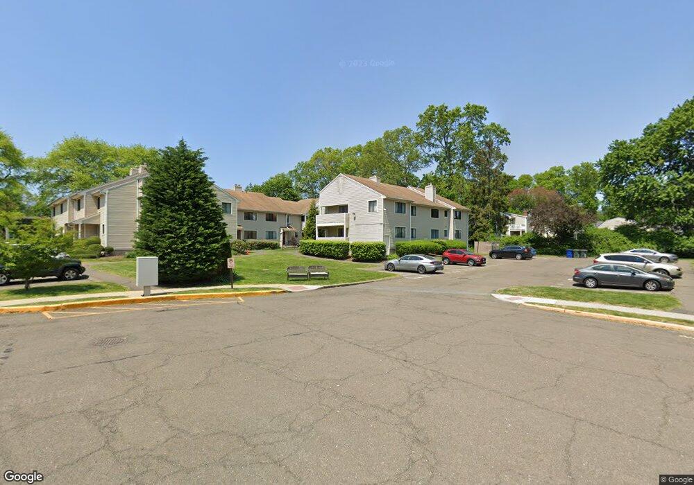 78 Lance Cir, Bridgeport, CT 06606 - photo 1