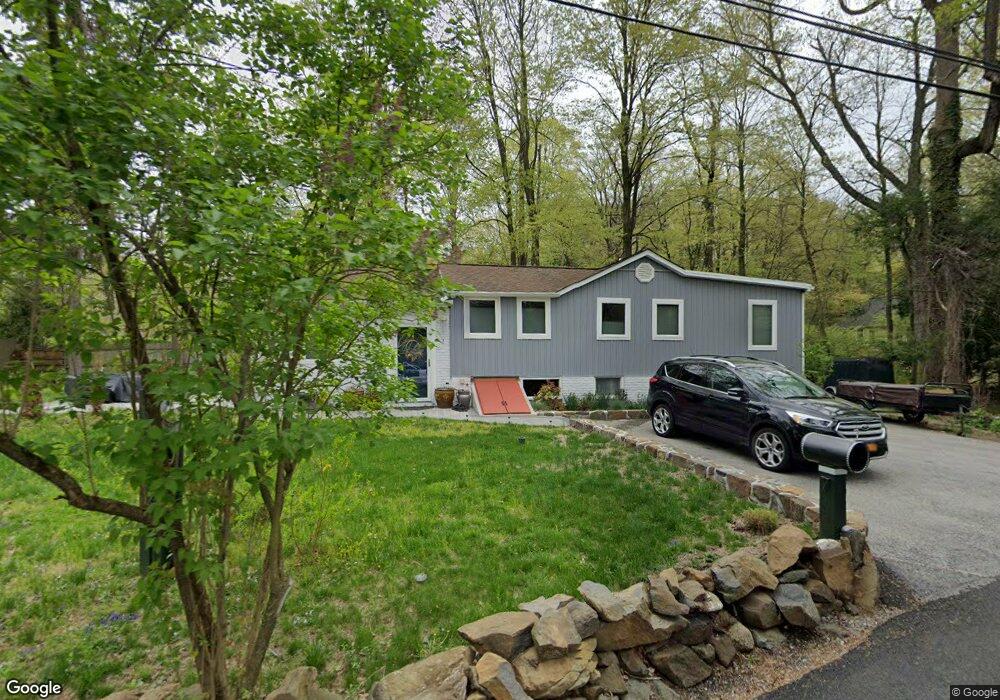 7 Mountain Trail, Croton On Hudson, NY 10520 - photo 1