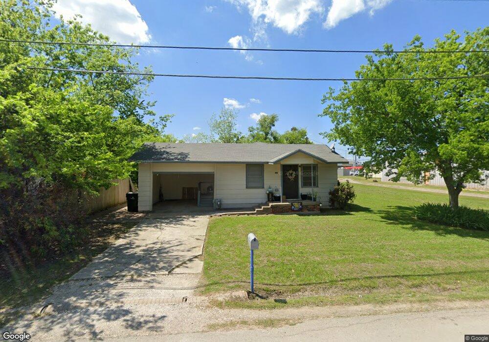 715 N 8th St, Sanger, TX 76266 - photo 1
