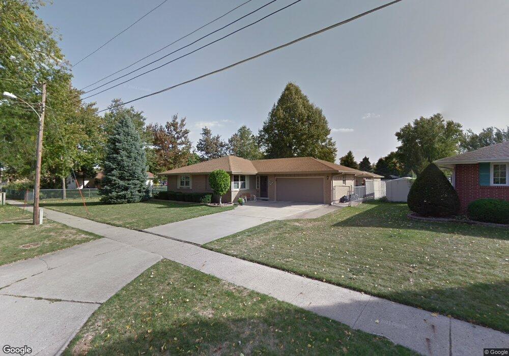 1709 N 6th Ave E, Newton, IA 50208 - photo 1