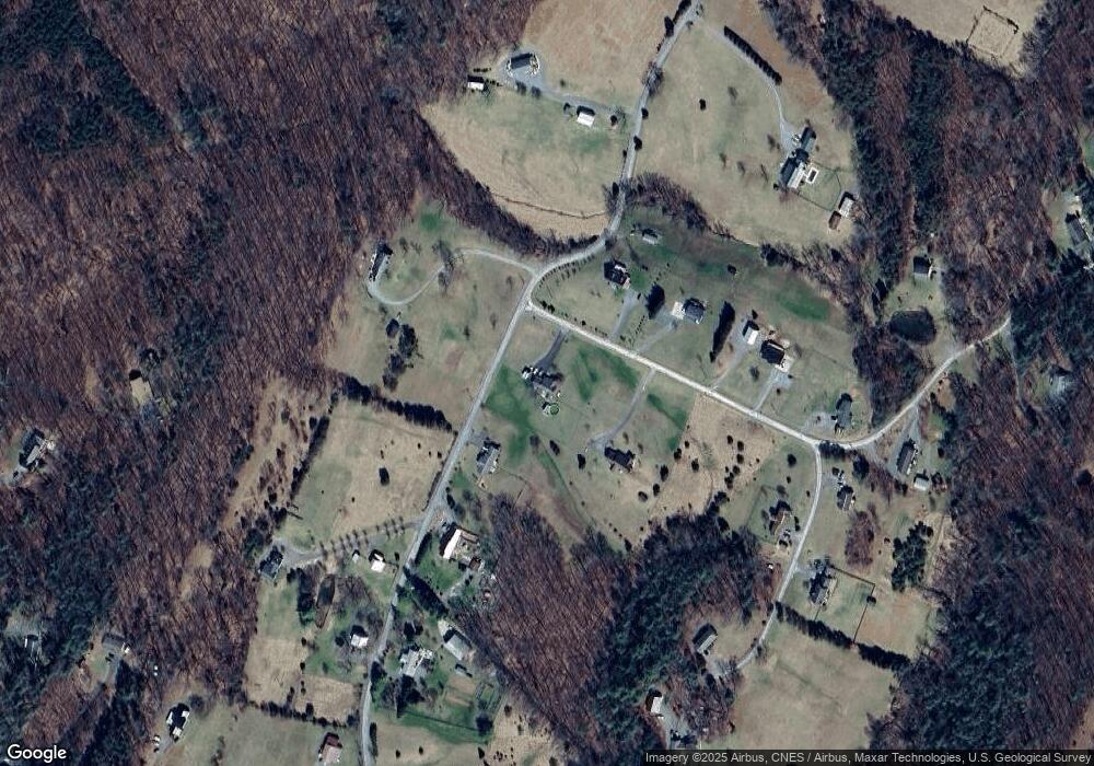 24 Cedar Ridge Dr, Berkeley Springs, WV 25411 - photo 1