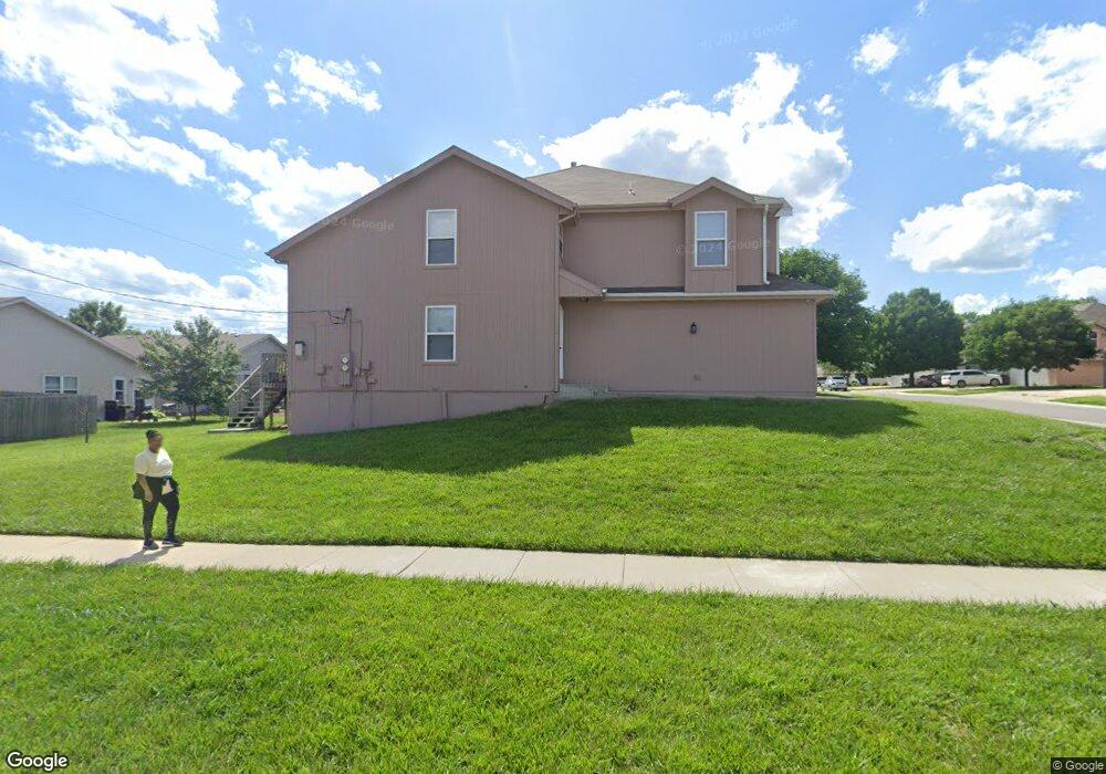 7201 SW 23rd St, Topeka, KS 66614 - photo 1