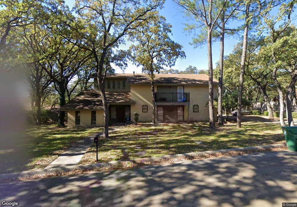 321 Ridgecrest Cir, Denton, TX 76205 - photo 1