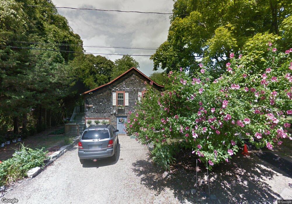 10 Ferry St, Jamestown, RI 02835 - photo 1