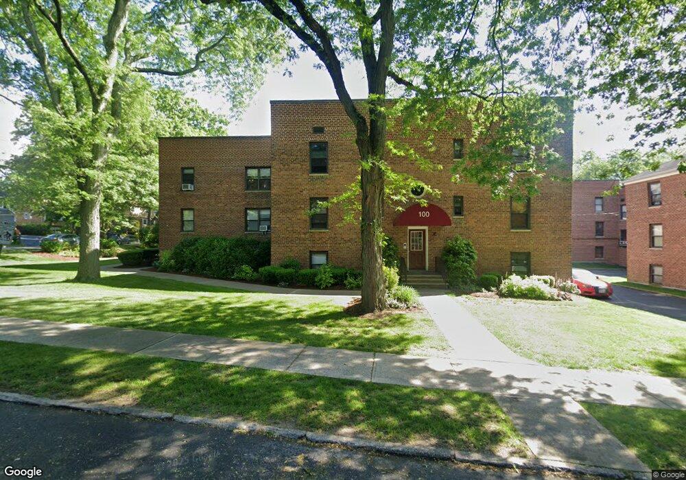 114 Richbell Rd unit A4, Mamaroneck, NY 10543 - photo 1