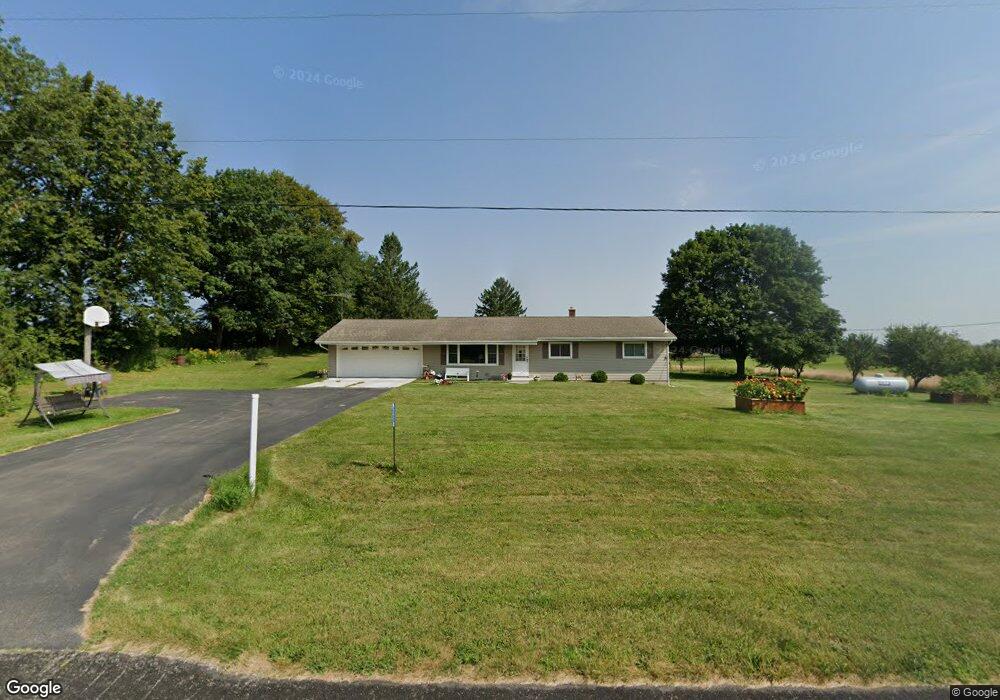 5518 Beechnut Dr, Kewaskum, WI 53040 - photo 1