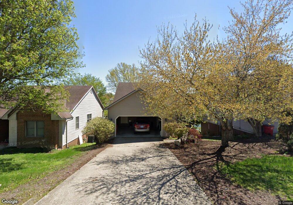 326 Village Dr, Frankfort, KY 40601 - photo 1
