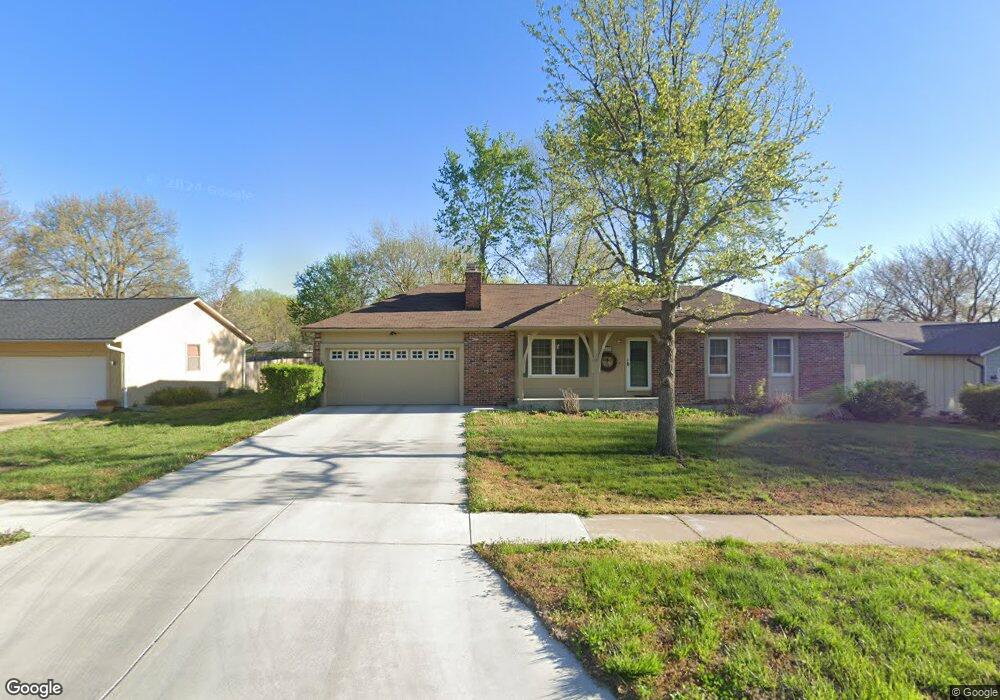 4820 SW Cochise Ave, Topeka, KS 66614 - photo 1