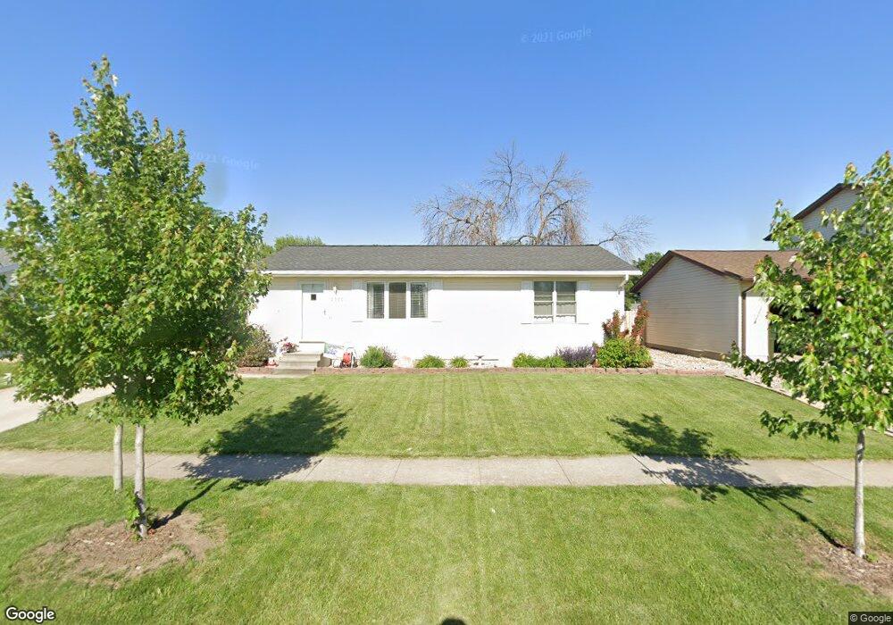 1001 Heartland Hills Dr, Waterloo, IA 50701 - photo 1