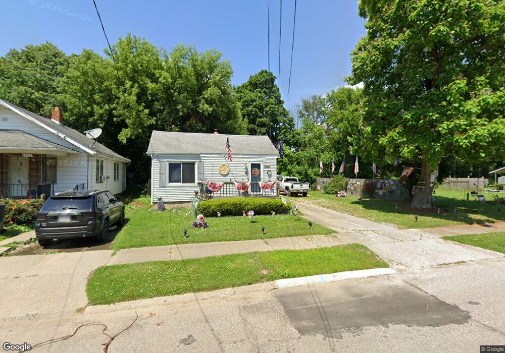 1234 Pinehurst Ave, Flint, MI 48507 - photo 1