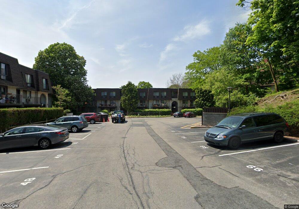 321 Kemeys Ave unit 321, Briarcliff Manor, NY 10510 - photo 1