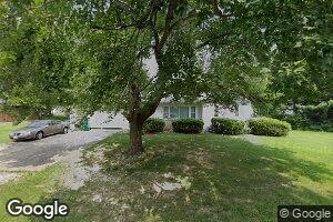 40 Barnes Dr, Decatur, IL 62526
