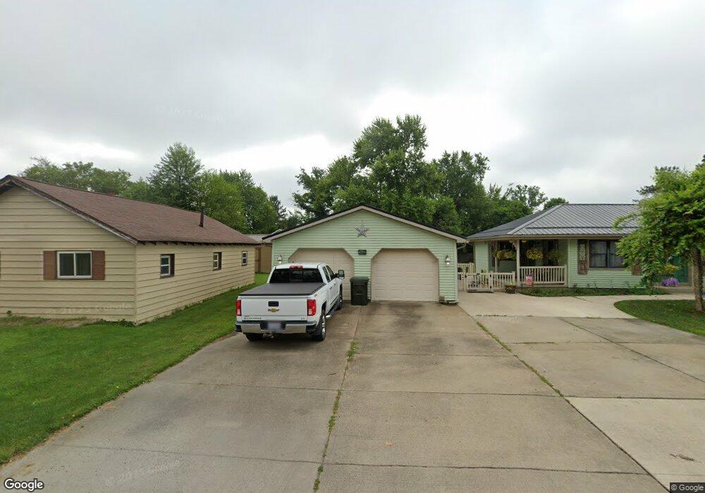 16462 Center St, East Liverpool, OH 43920 - photo 1