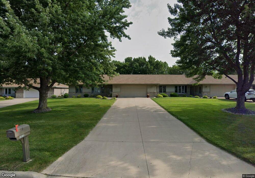1015 Wood Park Ln, Albert Lea, MN 56007 - photo 1